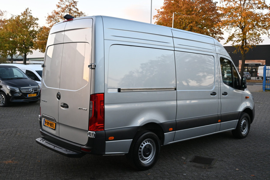 Mercedes-Benz Sprinter 317 CDI L2H2 Pro LED, Geveerde stoel, Navigatie met camera