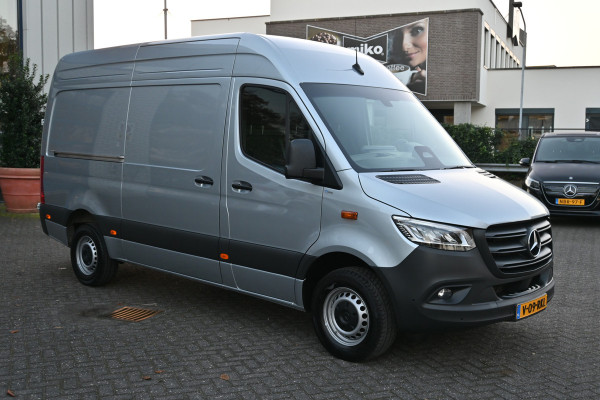 Mercedes-Benz Sprinter 317 CDI L2H2 Pro LED, Geveerde stoel, Navigatie met camera