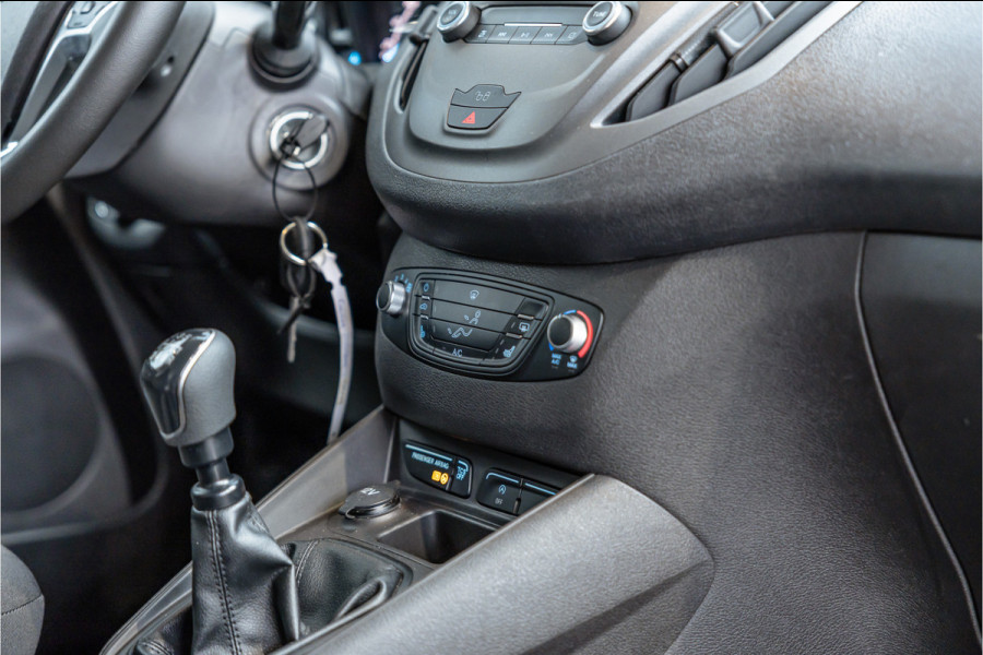 Ford Transit Courier 1.0 100 PK | Benzine | Navigatie | CarPlay | PDC | Stoelverwarming | Cruise control | MF Stuur | Airco | Nieuwe APK | Dealer onderhouden