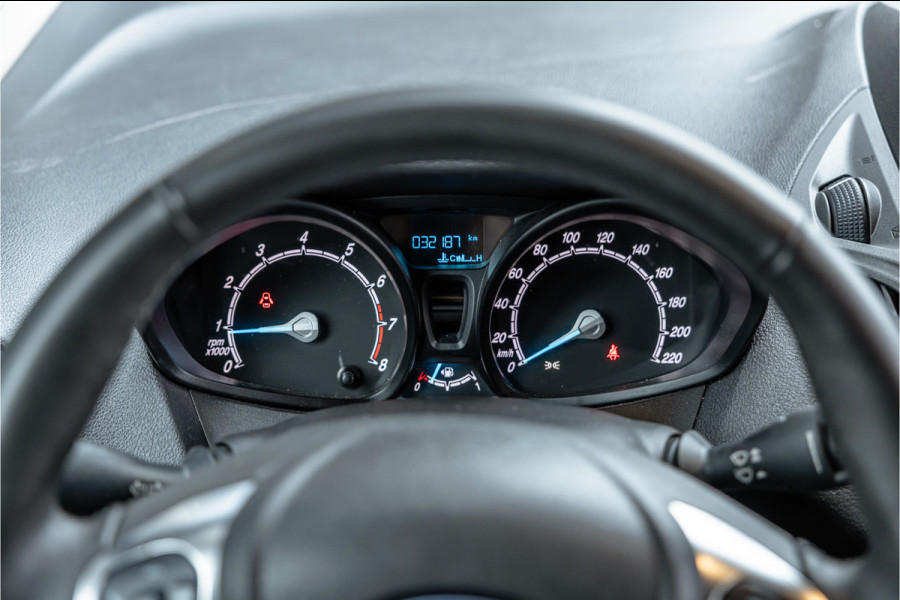 Ford Transit Courier 1.0 100 PK | Benzine | Navigatie | CarPlay | PDC | Stoelverwarming | Cruise control | MF Stuur | Airco | Nieuwe APK | Dealer onderhouden