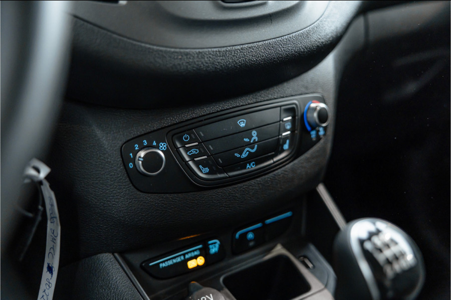 Ford Transit Courier 1.0 100 PK | Benzine | Navigatie | CarPlay | PDC | Stoelverwarming | Cruise control | MF Stuur | Airco | Nieuwe APK | Dealer onderhouden