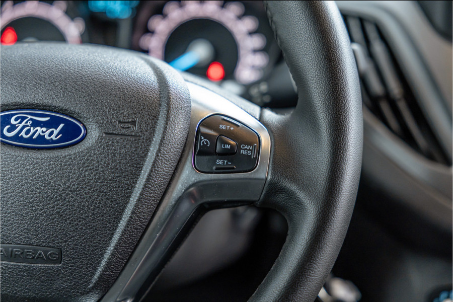 Ford Transit Courier 1.0 100 PK | Benzine | Navigatie | CarPlay | PDC | Stoelverwarming | Cruise control | MF Stuur | Airco | Nieuwe APK | Dealer onderhouden