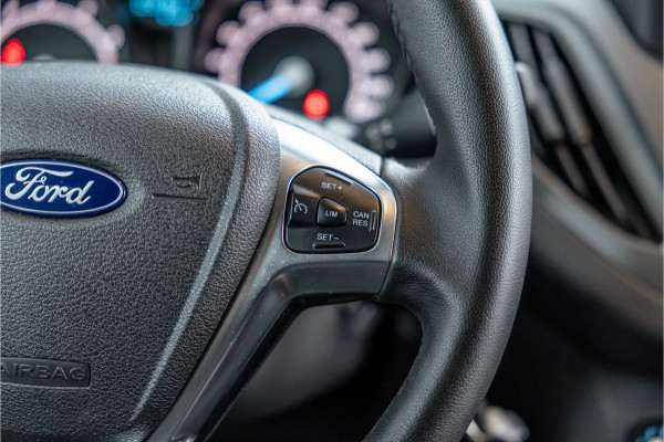 Ford Transit Courier 1.0 100 PK | Benzine | Navigatie | CarPlay | PDC | Stoelverwarming | Cruise control | MF Stuur | Airco | Nieuwe APK | Dealer onderhouden