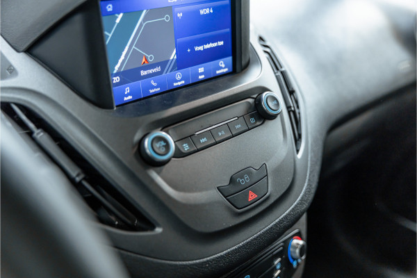 Ford Transit Courier 1.0 100 PK | Benzine | Navigatie | CarPlay | PDC | Stoelverwarming | Cruise control | MF Stuur | Airco | Nieuwe APK | Dealer onderhouden