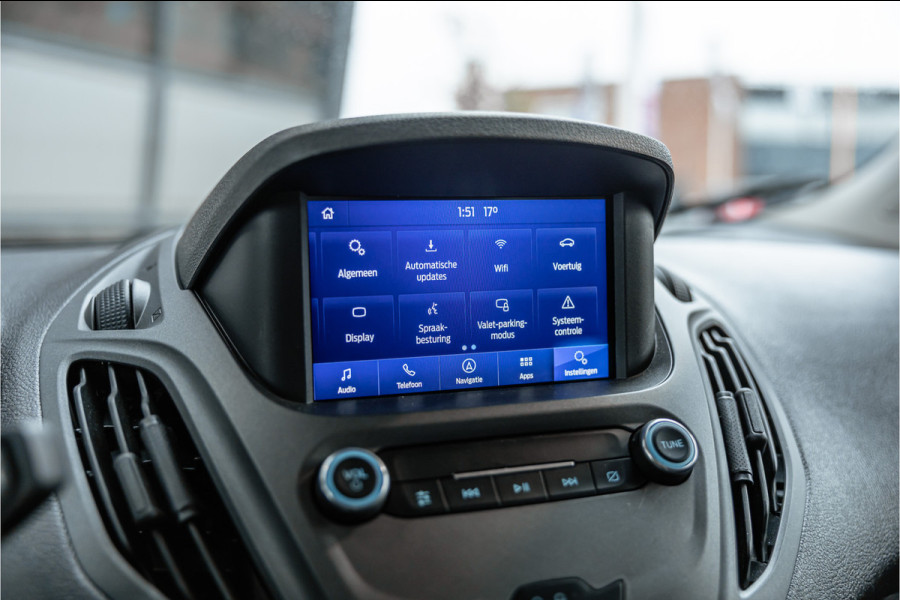 Ford Transit Courier 1.0 100 PK | Benzine | Navigatie | CarPlay | PDC | Stoelverwarming | Cruise control | MF Stuur | Airco | Nieuwe APK | Dealer onderhouden