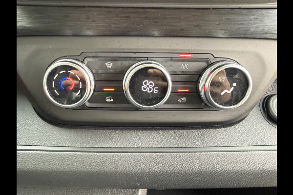Renault Trafic 52kWh 150PK L2H1 Elektrisch 294km WLTP 98% (SOH) Cruise Control Navigatie Laadkabel Camera LED Parkeersensoren voor achter Mistl