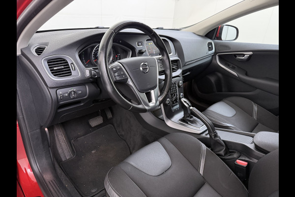 Volvo V40 1.5T 123PK Automaat Trekhaak Navi Bluetooth Pdc Cruise Control Inscription Isofix Lmv Led 1.500KG Trekgewicht