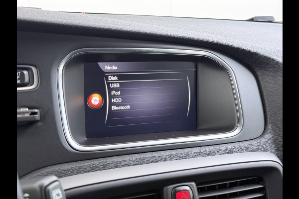 Volvo V40 1.5T 123PK Automaat Trekhaak Navi Bluetooth Pdc Cruise Control Inscription Isofix Lmv Led 1.500KG Trekgewicht