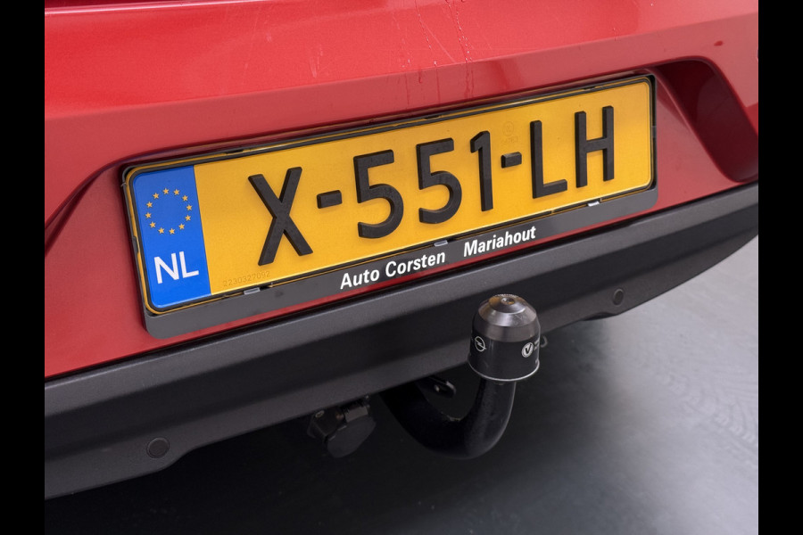 Volvo V40 1.5T 123PK Automaat Trekhaak Navi Bluetooth Pdc Cruise Control Inscription Isofix Lmv Led 1.500KG Trekgewicht