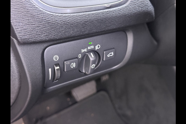 Volvo V40 1.5T 123PK Automaat Trekhaak Navi Bluetooth Pdc Cruise Control Inscription Isofix Lmv Led 1.500KG Trekgewicht
