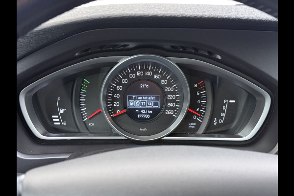 Volvo V40 1.5T 123PK Automaat Trekhaak Navi Bluetooth Pdc Cruise Control Inscription Isofix Lmv Led 1.500KG Trekgewicht
