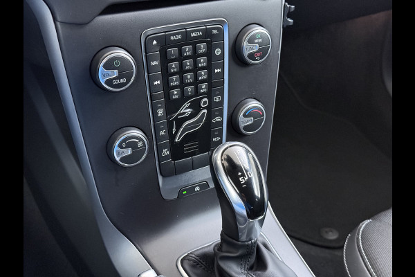 Volvo V40 1.5T 123PK Automaat Trekhaak Navi Bluetooth Pdc Cruise Control Inscription Isofix Lmv Led 1.500KG Trekgewicht
