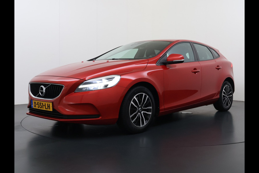 Volvo V40 1.5T 123PK Automaat Trekhaak Navi Bluetooth Pdc Cruise Control Inscription Isofix Lmv Led 1.500KG Trekgewicht
