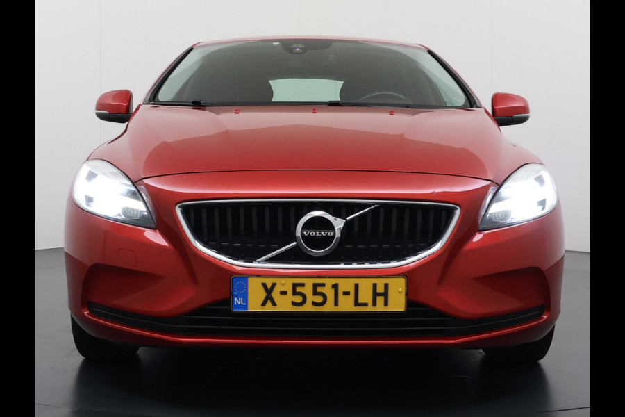 Volvo V40 1.5T 123PK Automaat Trekhaak Navi Bluetooth Pdc Cruise Control Inscription Isofix Lmv Led 1.500KG Trekgewicht