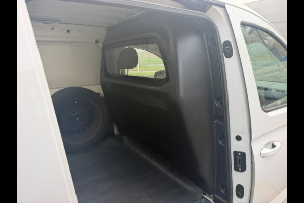 Volkswagen Caddy Cargo Maxi 1.5 TGI AIRCO I PDC I MULTIMEDIA I ELEKTRISCHE RAMEN & SPIEGELS I 1e EIGENAAR I COMPLETE ONDERHOUDSHISTORIE SCHERPE MEENEEMPRIJS, VOOR 1.000,= EURO KRIJGT WAGEN GROTE BEURT EN WORDT DE DEUK RECHTERPORTIER GEMAAKT