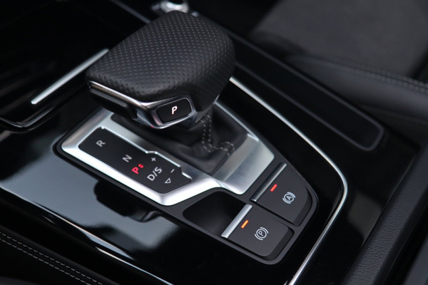 Audi Q5 55 TFSI e 3x S-Line QUATTRO / PANO / HUD / MEMORY / B&O / MASSAGE