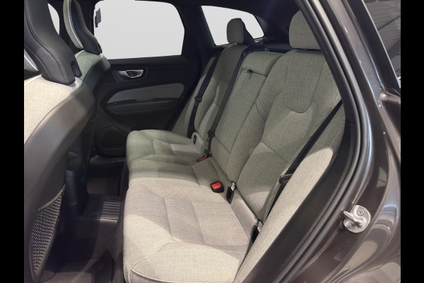 Volvo XC60 T6 Aut. Long Range Ultimate Dark ACC Stoelverwarming Trekhaak 350pk