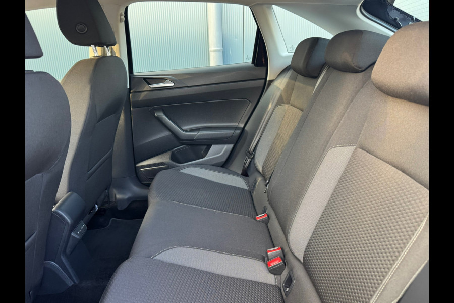 Volkswagen Taigo 1.0 TSI Life * Navigatie * Camera * Climate Control * Adaptieve Cruise Control *