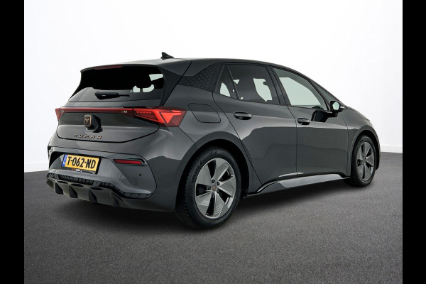 CUPRA Born Business 62 kWh Airco Climate control Navigatie Carplay Adaptive Cruise Control Ambient Light Parkeersensoren Camera