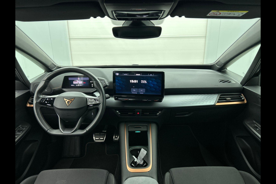 CUPRA Born Business 62 kWh Airco Climate control Navigatie Carplay Adaptive Cruise Control Ambient Light Parkeersensoren Camera