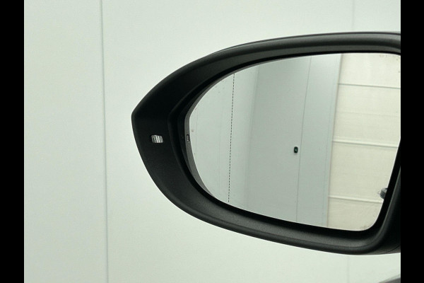 CUPRA Born Business 62 kWh Airco Climate control Navigatie Carplay Adaptive Cruise Control Ambient Light Parkeersensoren Camera