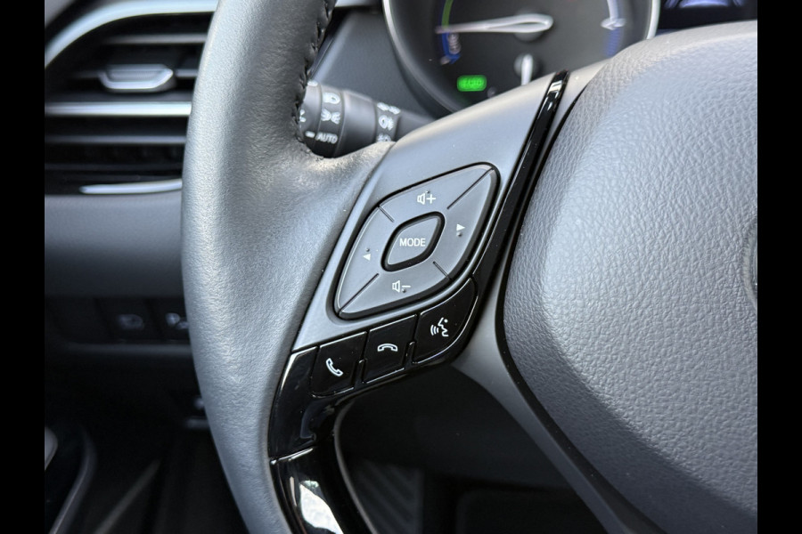 Toyota C-HR 1.8 Hybrid Team D | ACC | CarPlay | Camera | Keyless | LED | 18 inch