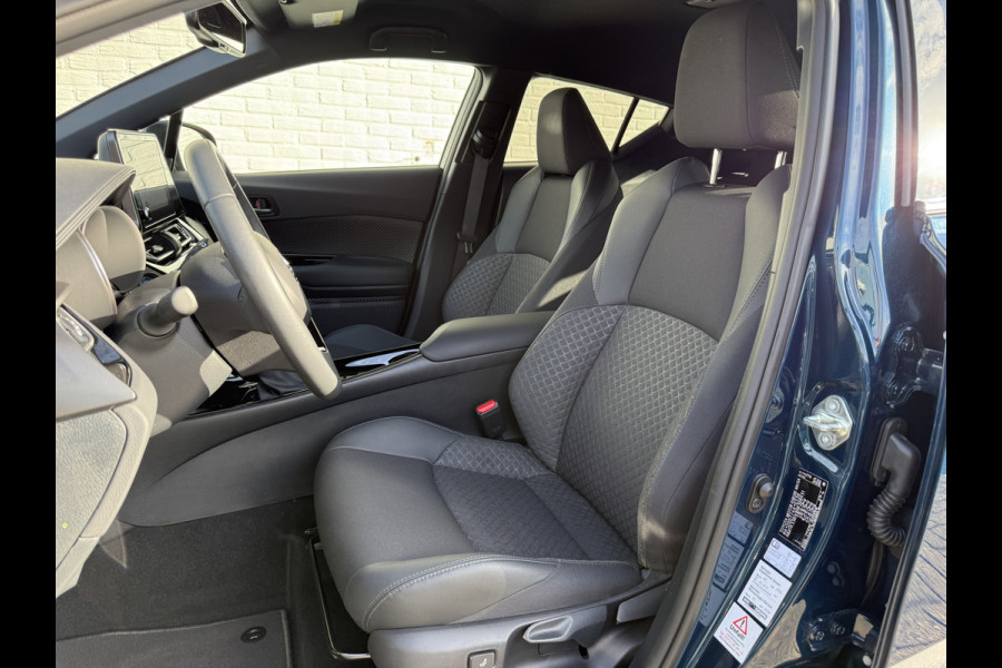 Toyota C-HR 1.8 Hybrid Team D | ACC | CarPlay | Camera | Keyless | LED | 18 inch