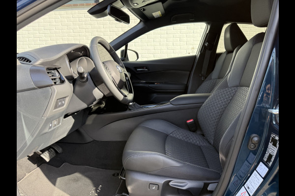 Toyota C-HR 1.8 Hybrid Team D | ACC | CarPlay | Camera | Keyless | LED | 18 inch