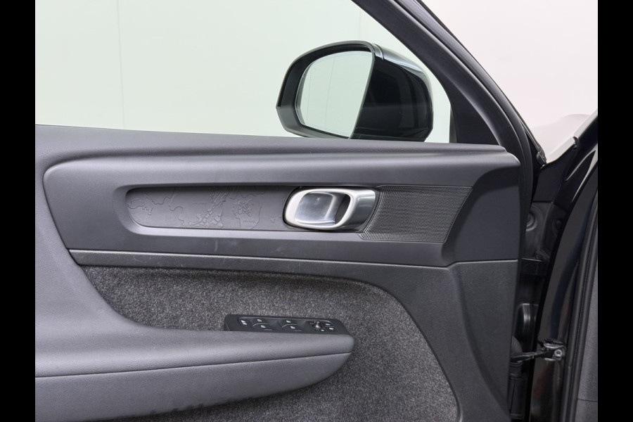 Volvo C40 SOH 95% Panoramadak Camera Navi* Apple Carplay Android Auto Recharge Core 69kWh Bluetooth Lmv 19" Led Isofix 1e Eigenaar Origineel Nederlandse Auto
