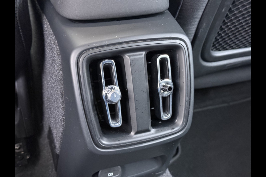 Volvo C40 SOH 95% Panoramadak Camera Navi* Apple Carplay Android Auto Recharge Core 69kWh Bluetooth Lmv 19" Led Isofix 1e Eigenaar Origineel Nederlandse Auto