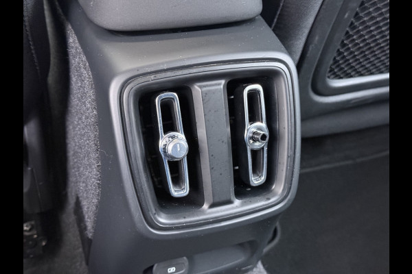 Volvo C40 SOH 95% Panoramadak Camera Navi* Apple Carplay Android Auto Recharge Core 69kWh Bluetooth Lmv 19" Led Isofix 1e Eigenaar Origineel Nederlandse Auto