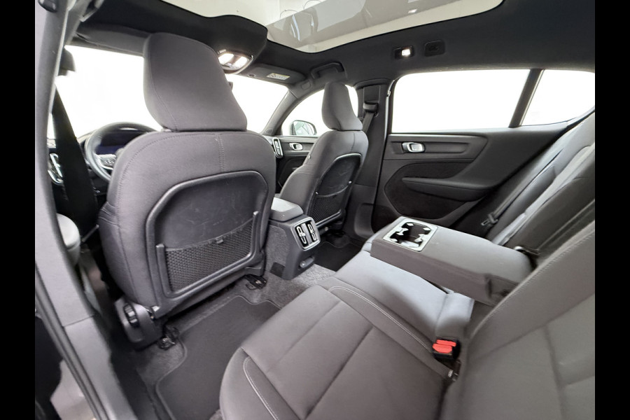 Volvo C40 SOH 95% Panoramadak Camera Navi* Apple Carplay Android Auto Recharge Core 69kWh Bluetooth Lmv 19" Led Isofix 1e Eigenaar Origineel Nederlandse Auto