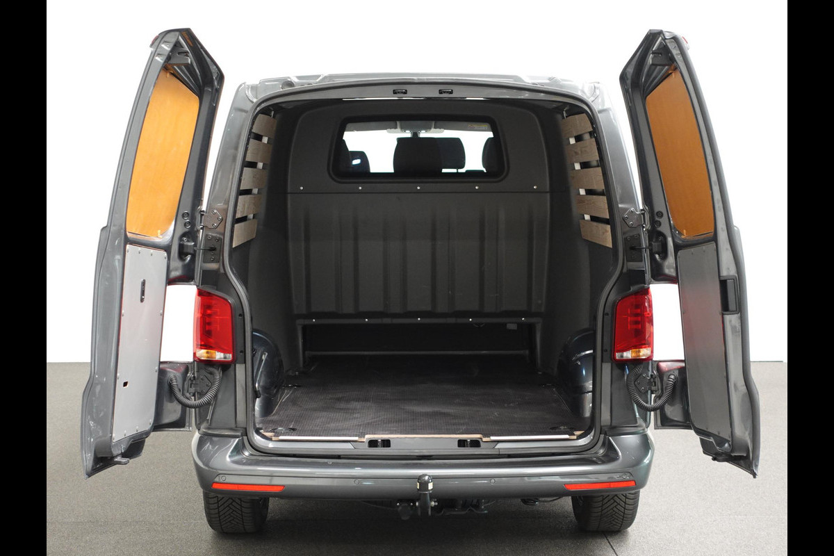 Volkswagen Transporter 2.0 TDI L2H1 Highline Automaat Dubbele Cabine Navigatie Airco Cruise Control LM velgen