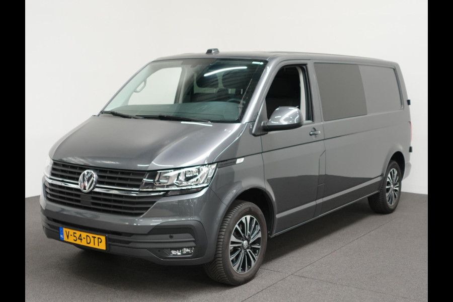 Volkswagen Transporter 2.0 TDI L2H1 Highline Automaat Dubbele Cabine Navigatie Airco Cruise Control LM velgen