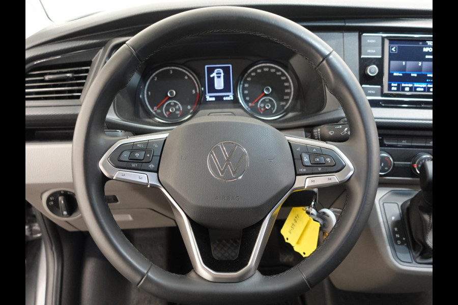 Volkswagen Transporter 2.0 TDI L2H1 Highline Automaat Dubbele Cabine Navigatie Airco Cruise Control LM velgen