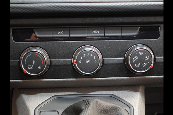 Volkswagen Transporter 2.0 TDI L2H1 Highline Automaat Dubbele Cabine Navigatie Airco Cruise Control LM velgen