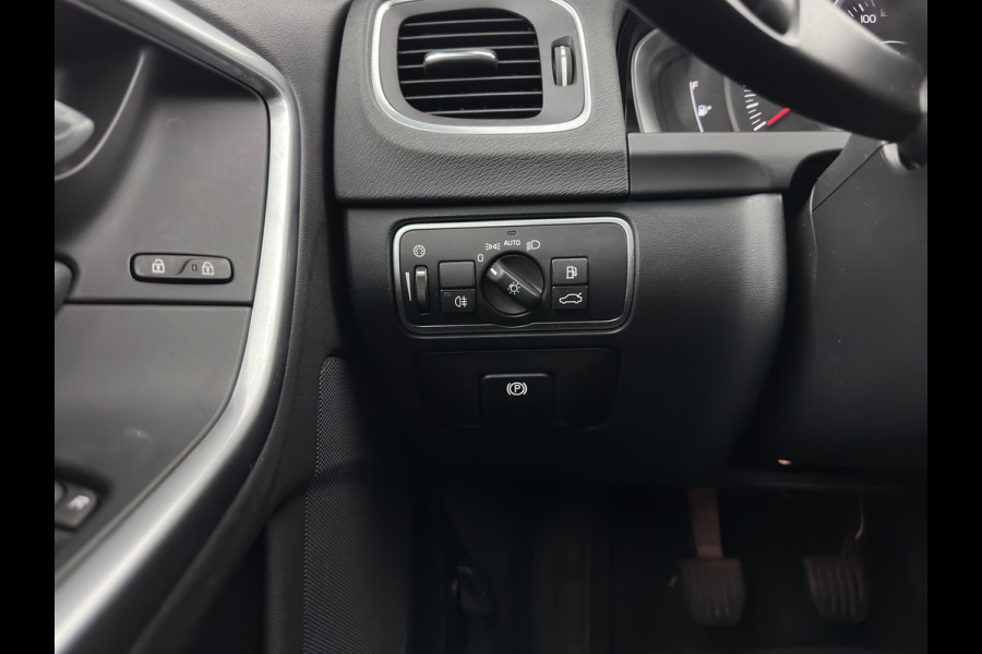 Volvo V60 2.0 D2 Summum *LEATHER | XENON | HEATED-COMFORTSEATS | NAVI-FULLMAP | PRIVACY-GLASS | ECC | PDC | CRUISE | 17''ALU*