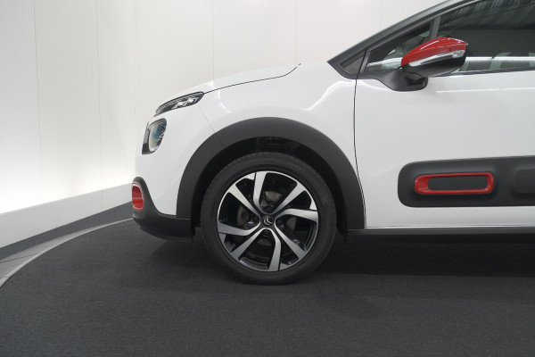 Citroën C3 PureTech 82 Shine | Camera | Parkeersensoren | Navigatie | Apple Carplay