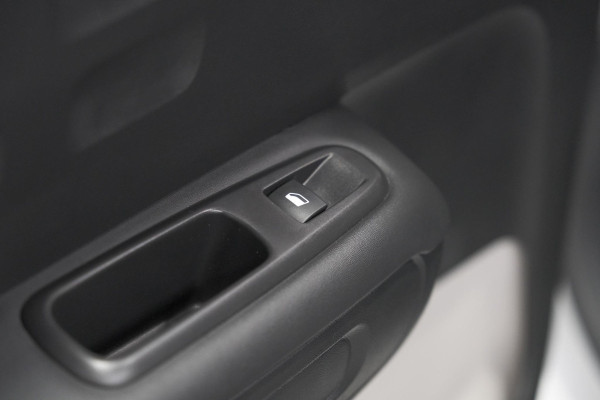 Citroën C3 PureTech 82 Shine | Camera | Parkeersensoren | Navigatie | Apple Carplay