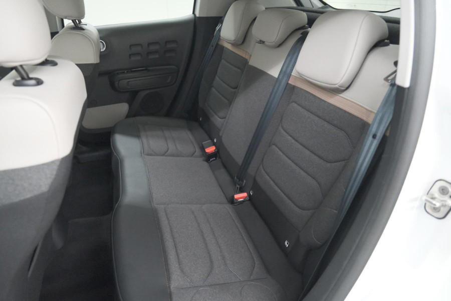 Citroën C3 PureTech 82 Shine | Camera | Parkeersensoren | Navigatie | Apple Carplay