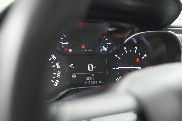 Citroën C3 PureTech 82 Shine | Camera | Parkeersensoren | Navigatie | Apple Carplay
