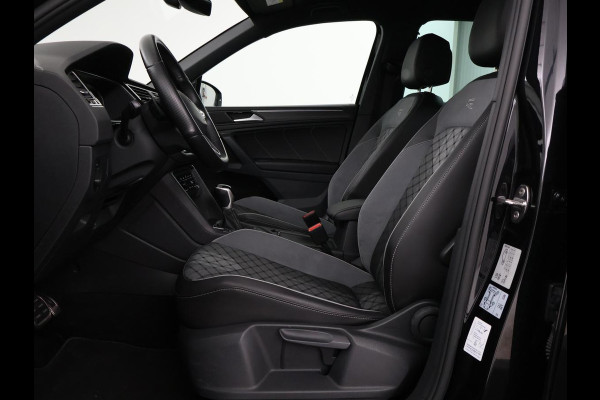 Volkswagen Tiguan 1.4 TSI eHybrid R-Line Business+ | SOH 94,3% | Half leder | Adaptive cruise | Camera | Park assist | Carplay | 3 zone klimaat | Elektrische achterklep