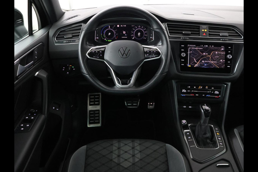 Volkswagen Tiguan 1.4 TSI eHybrid R-Line Business+ | SOH 94,3% | Half leder | Adaptive cruise | Camera | Park assist | Carplay | 3 zone klimaat | Elektrische achterklep