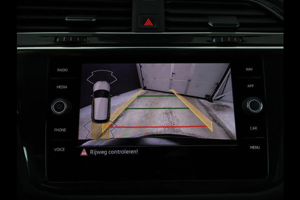 Volkswagen Tiguan 1.4 TSI eHybrid R-Line Business+ | SOH 94,3% | Half leder | Adaptive cruise | Camera | Park assist | Carplay | 3 zone klimaat | Elektrische achterklep