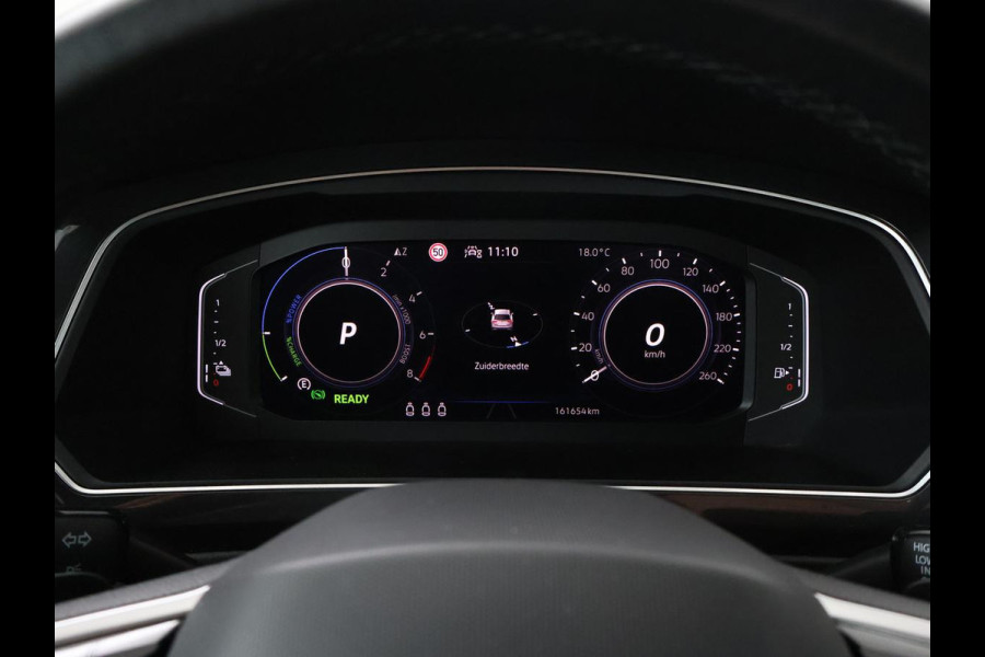 Volkswagen Tiguan 1.4 TSI eHybrid R-Line Business+ | SOH 94,3% | Half leder | Adaptive cruise | Camera | Park assist | Carplay | 3 zone klimaat | Elektrische achterklep