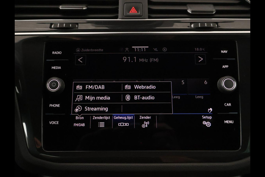 Volkswagen Tiguan 1.4 TSI eHybrid R-Line Business+ | SOH 94,3% | Half leder | Adaptive cruise | Camera | Park assist | Carplay | 3 zone klimaat | Elektrische achterklep