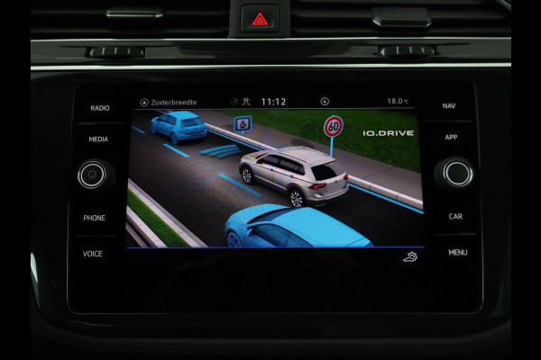 Volkswagen Tiguan 1.4 TSI eHybrid R-Line Business+ | SOH 94,3% | Half leder | Adaptive cruise | Camera | Park assist | Carplay | 3 zone klimaat | Elektrische achterklep