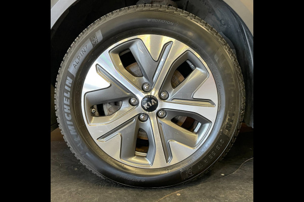 Kia e-Niro ExecutiveLine 64 kWh|100%SOH|LEDER|MEMORY|JBL|ACC|CARPLAY|CAMERA|STUURVERW|STOELVERW+VENT V+A|IN.BTW|1 EIG|NL-AUTO|NAP|