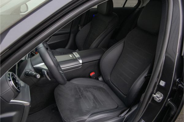 Mercedes-Benz C-Klasse 300 e AMG Line, Distronic, Burmester, 19" 2025