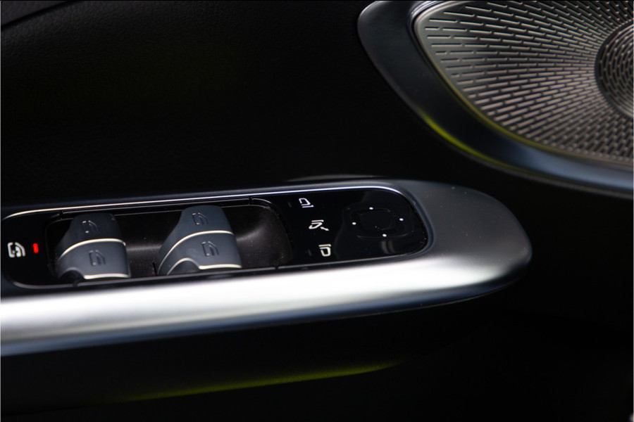 Mercedes-Benz C-Klasse 300 e AMG Line, Distronic, Burmester, 19" 2025